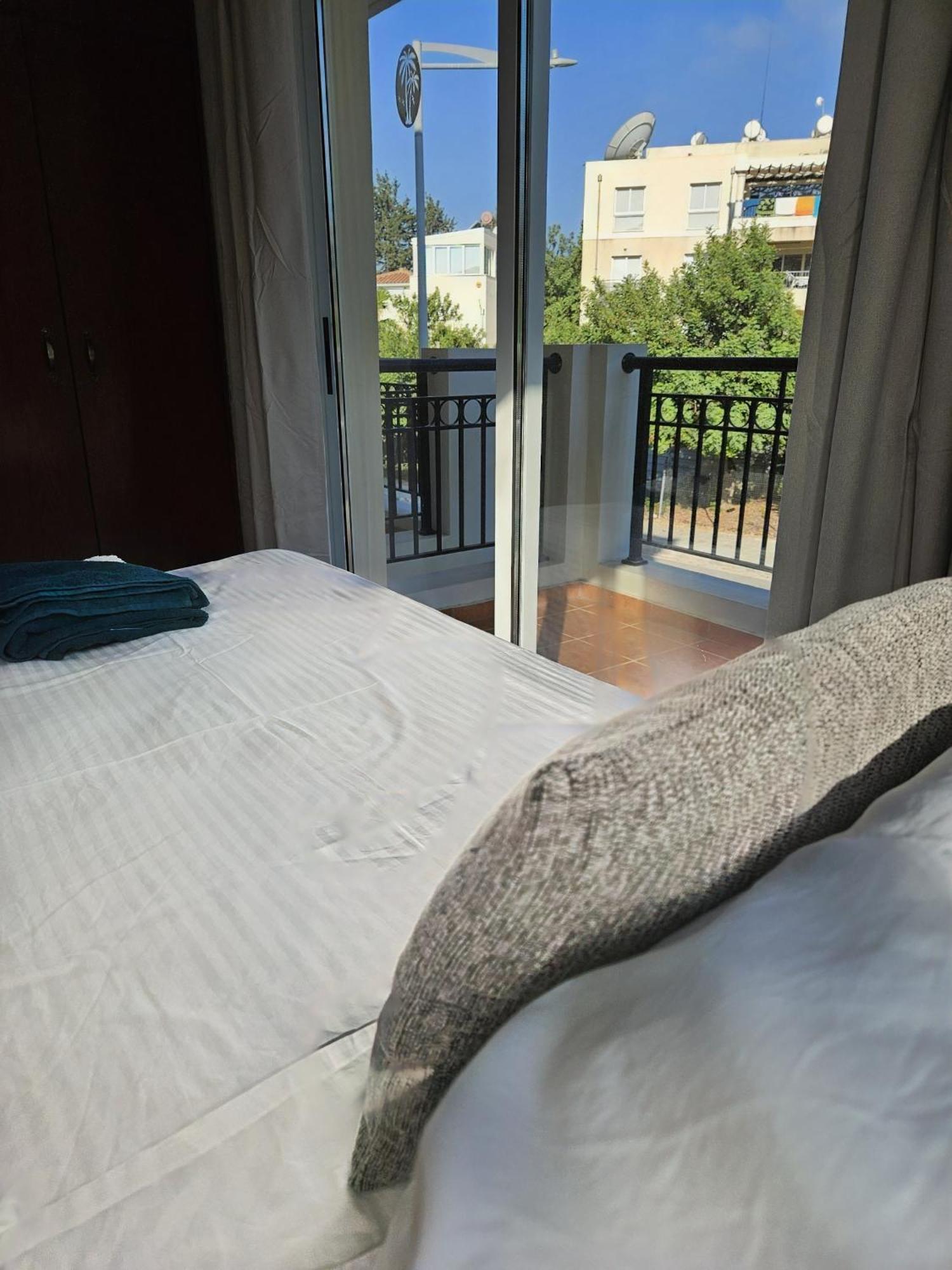 The Brightstay Paphos, 2 Bed Apt, Paphos Riviera, Universal Bagian luar foto
